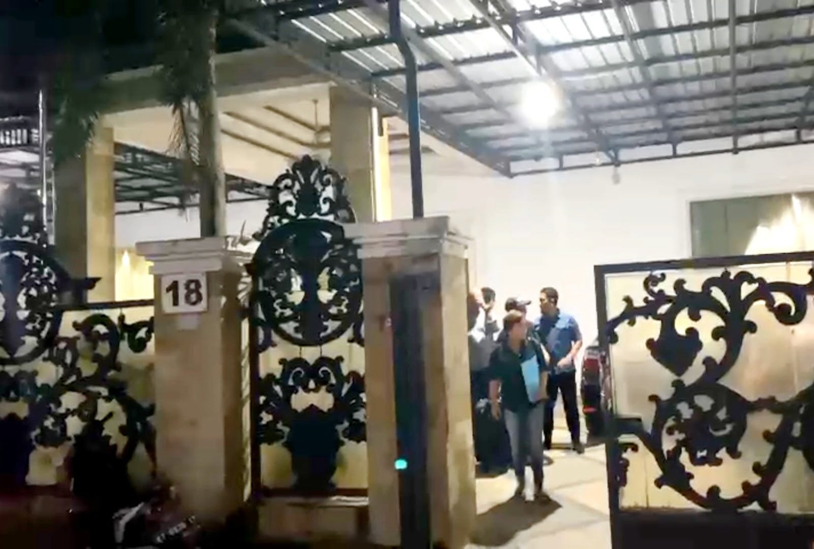KPK Main ke Rumah Mewah AFI Hingga Dini Hari, Pulangnya Bawa Tiga Koper - seantero.id