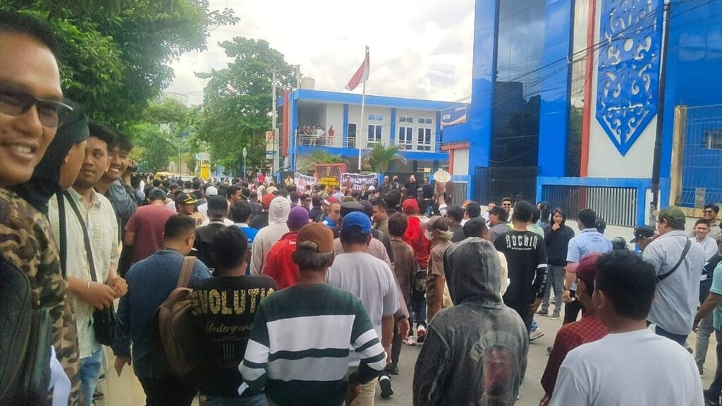 Rencana Kembali Menutup Alur Pengolongan Jembatan Mahakam Picu Reaksi Keras, Aliansi Masyarakat Pelabuhan Maritim Tegaskan Menolak