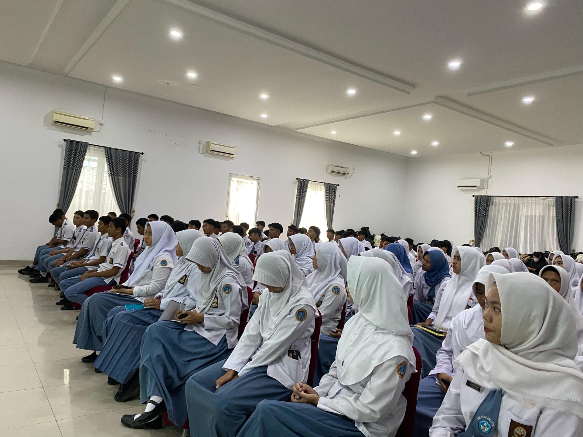 SELEKSI PASKIBRAKA. Ratusan pelajar dari seluruh SMA di empat kecamatan yang ada di PPU mengikuti TWK dan TIU, Senin (24/3/2025).