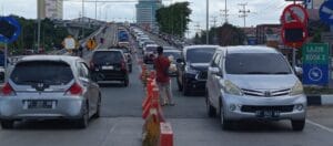 Rekayasa Lalin Jembatan Mahakem, Pagi Ditutup Sorenya Kembali Dibuka; Kendaraan Tertahan Sampai 1 Jam