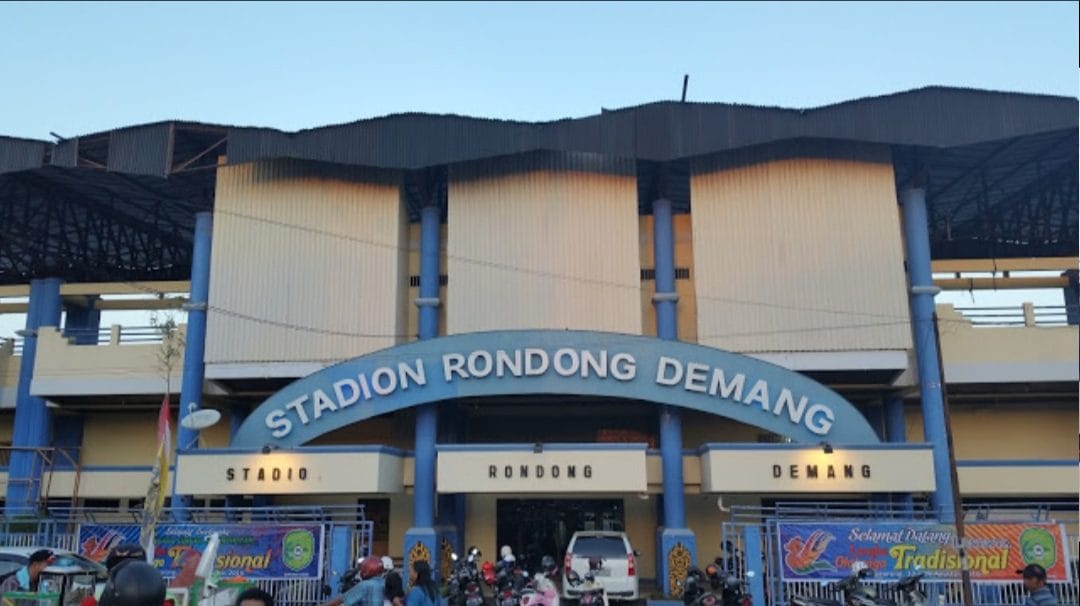 ASET DAERAH. Stadion Rondong Demang di Tenggarong, yang perlu dikelola secara profesional agar pemanfaatannya lebih maksimal.