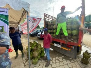 BERKONTRIBUSI. Gas elpiji 3 kg turut disedaiakan Disperindag Kukar dalam gelaran GPM di halaman Masjid SAMS.