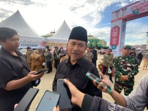 Sekda Kukar, Sunggono ketika menjawab pertanyaan awak media terkait alokasi anggaran PSU.