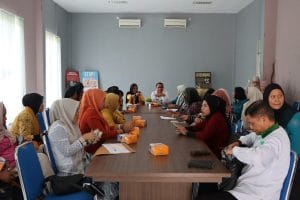 BERKOLABORASI. DP3AP2KB PPU menggelar rapat koordinasi dengan Perempuan Aman untuk bekerja sama dalam melawan kekerasan gender, Rabu (16/4/2025).