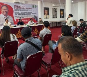 TEKANKAN NILAI KEBANGSAAN. Ekti Imanuel sampaikan pentingnya pendidikan Pancasila dalam membentuk karakter warga Kutai Barat.