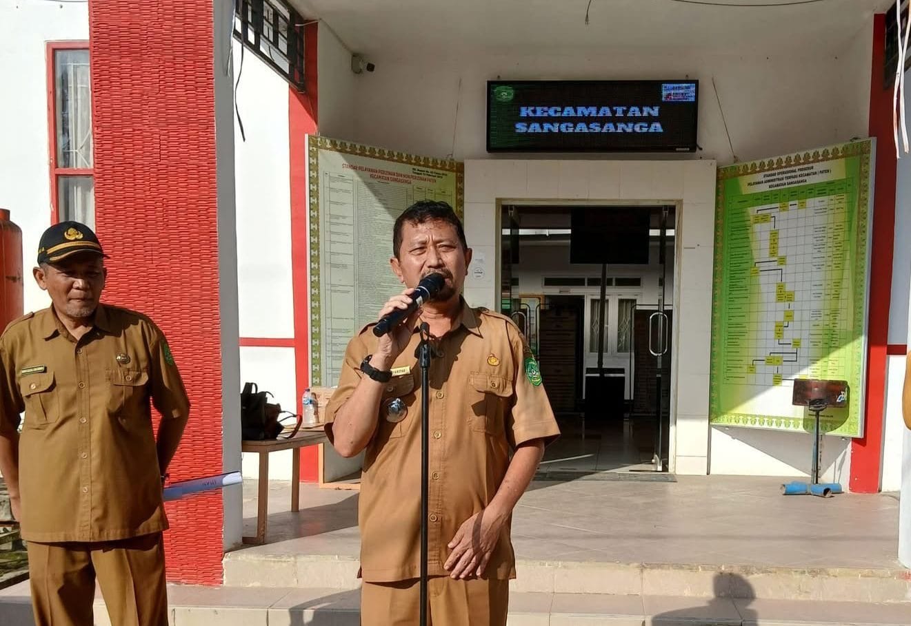 Camat Sangasanga, Dachri.