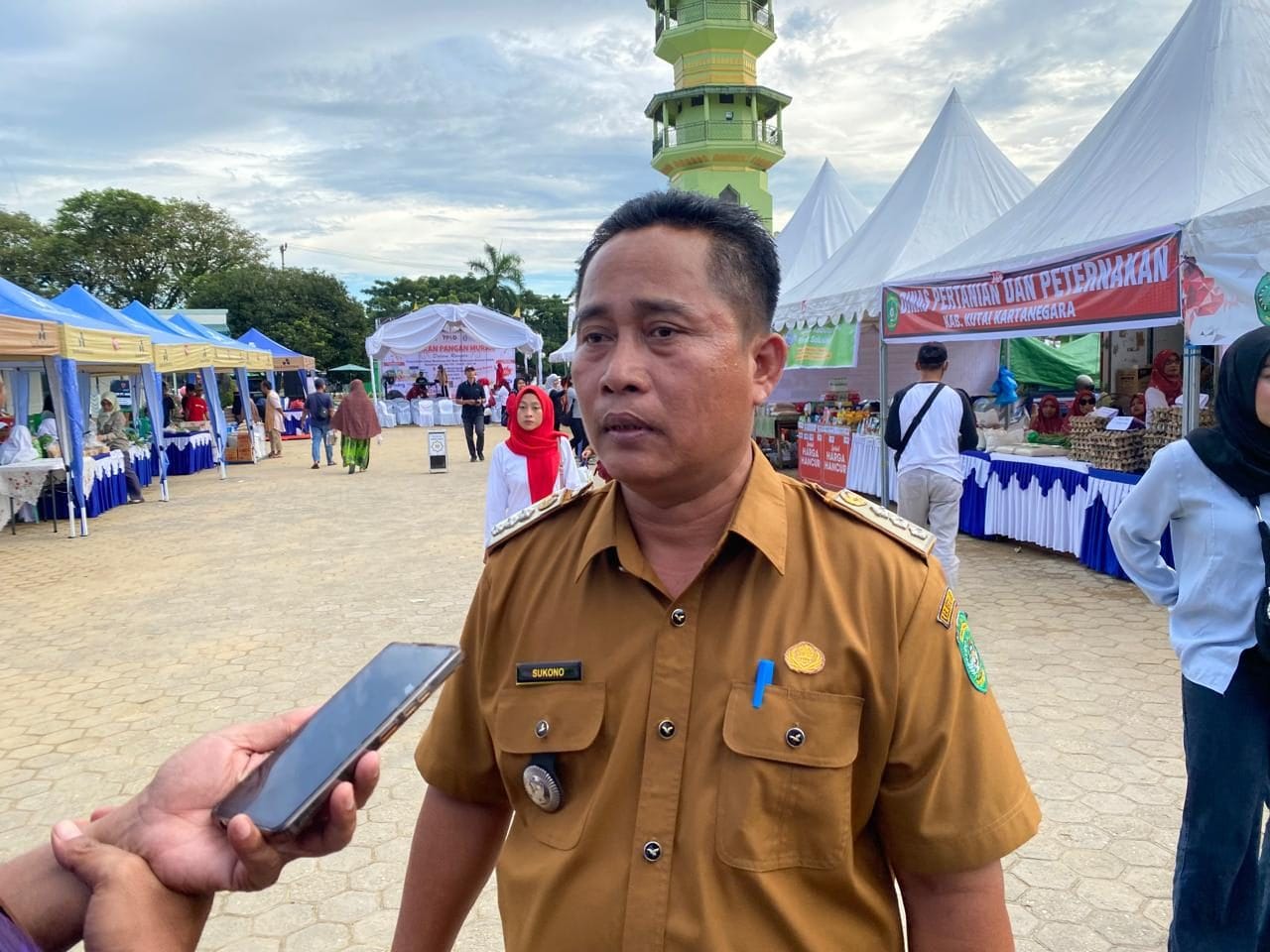 Camat Tenggarong, Sukono.