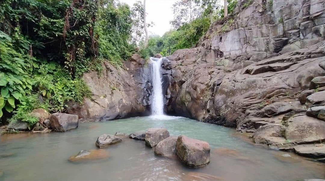 Air Terjun Batu Ampar.