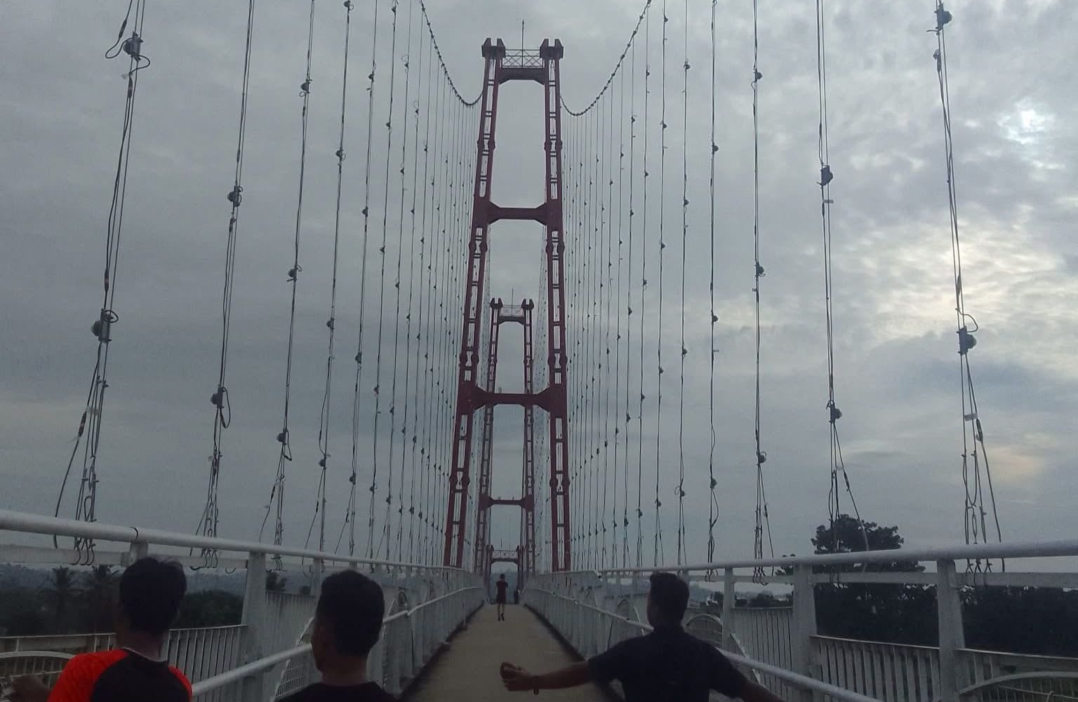 Jembatan Pulau Kumala.