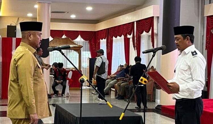 Bupati Kukar, Edi Damansyah Lantik Penjabat Kades dan Anggota BPD PAW.