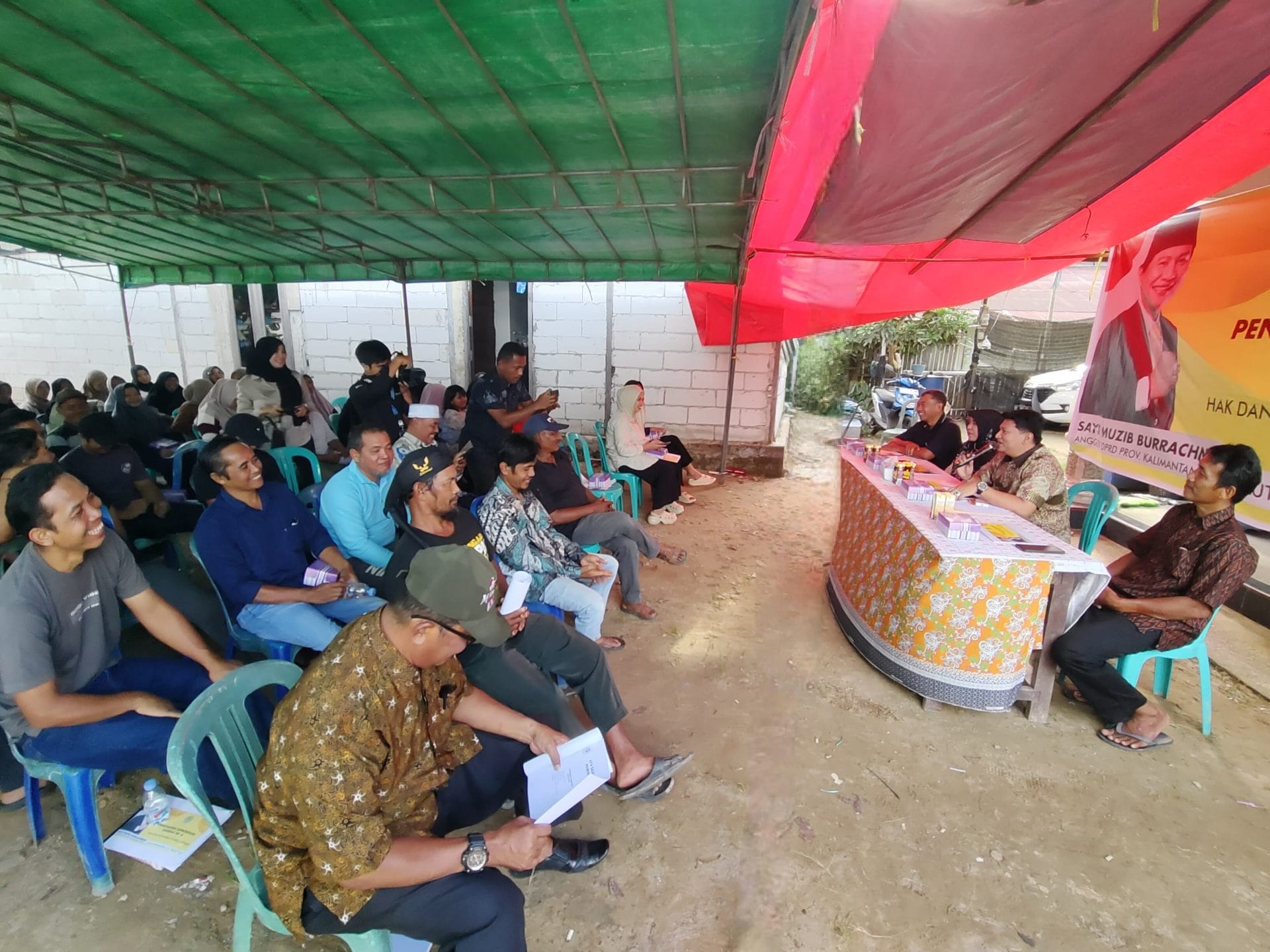DEMOKRASI. Anggota DPRD Kaltim, Sayid Muziburrachman, saat memberikan sambutan dalam kegiatan Penguatan Demokrasi Daerah (PDD) ke-6 di Loa Janan, Kutai Kartanegara.