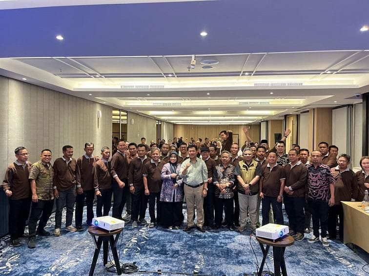 RPJMDes bagi aparatur desa se-Kecamatan Muara Badak pada Sabtu (3/5/25) di Hotel IBIS Samarinda