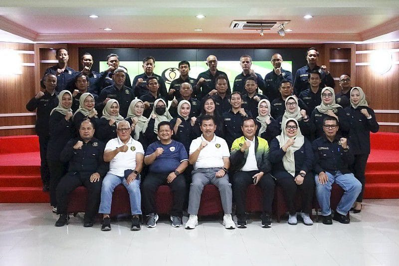 Sekda Kukar, Sunggono hadir dan mengukuhkan kepengurusan PELTI Kukar periode 2024-2028 di ruang serbaguna Sekretariat DPRD Kukar, Sabtu (17/5/2025).