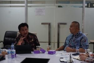 Sekda Kukar, Sunggono saat Audiensi membahas izin serta tata kelola perdagangan karbon di kawasan gambut di luar kawasan hutan di Kukar.